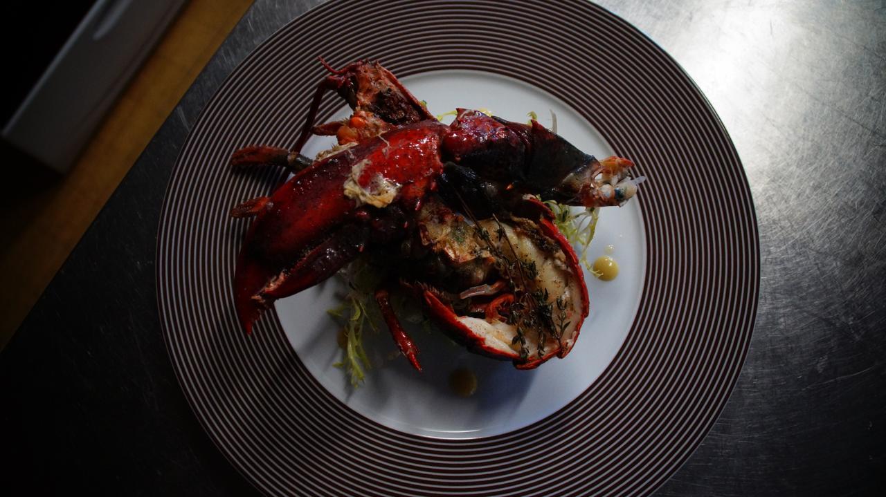 Logis L'Ermitage, Bistrot Des Saveurs Houffalize Exterior foto